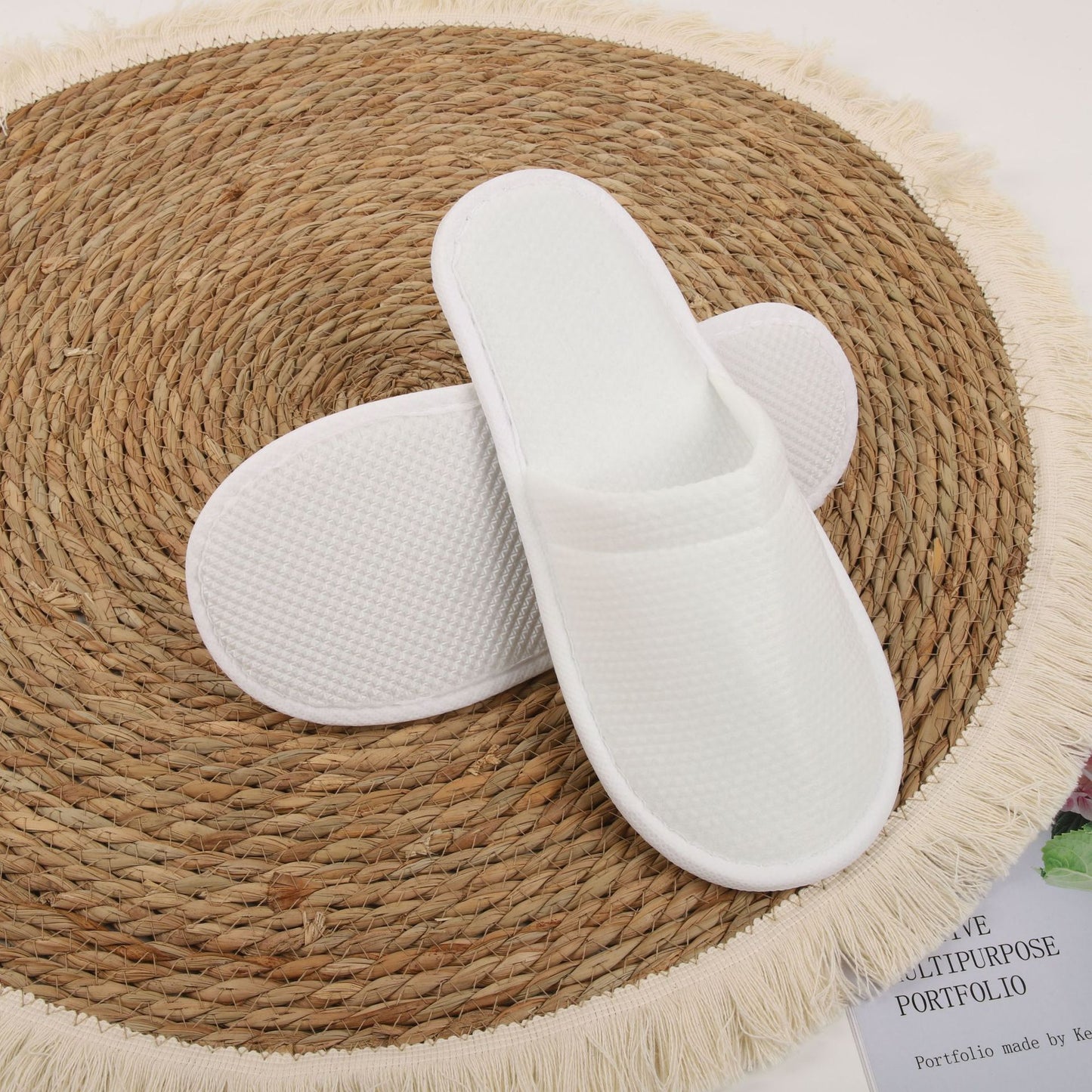 500 pieces of free sea shipping to Beirut 4 kinds of bed and breakfast hotel disposable slippers 6mm