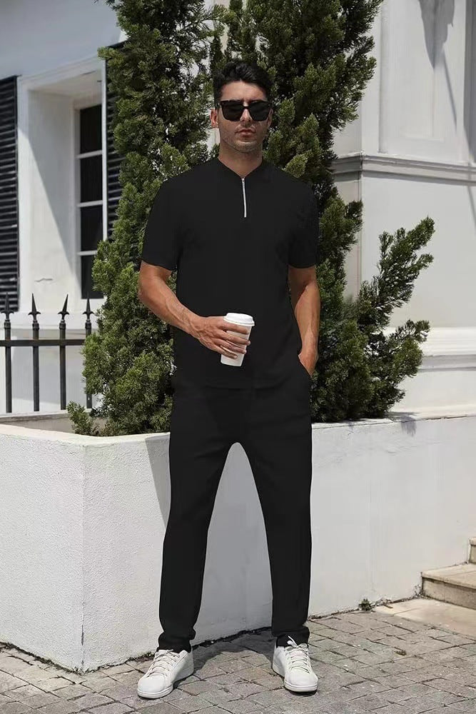 A solid color polo shirt sports suit