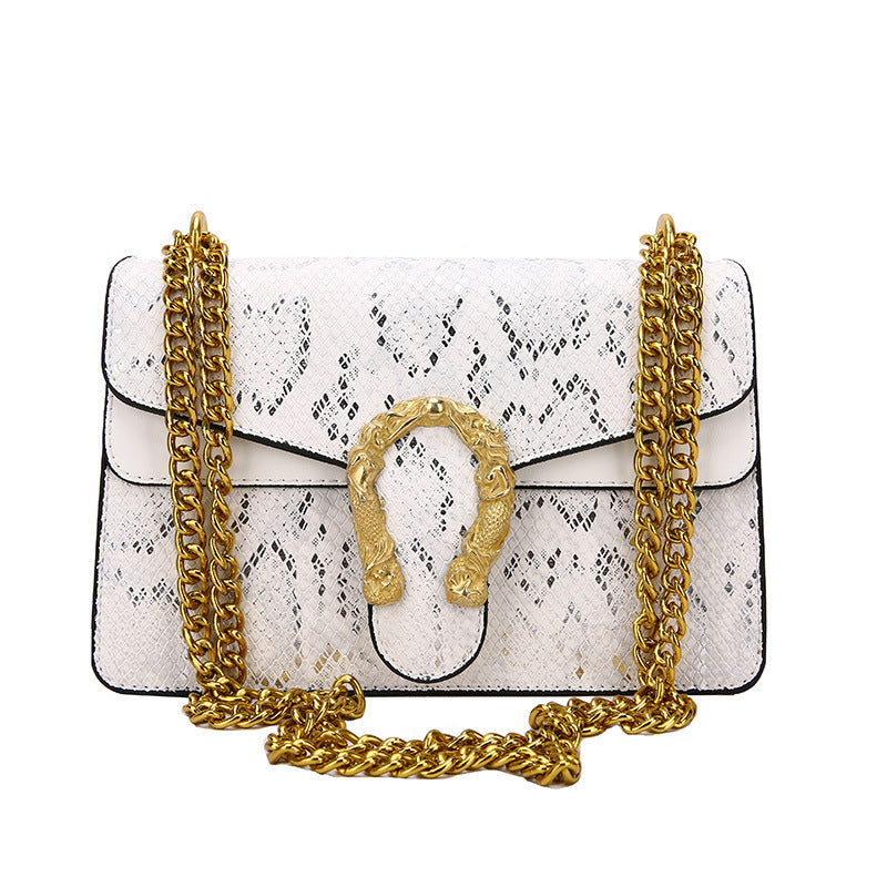 A new foreign style high texture chain crossbody shoulder bag trendy and simple square bag