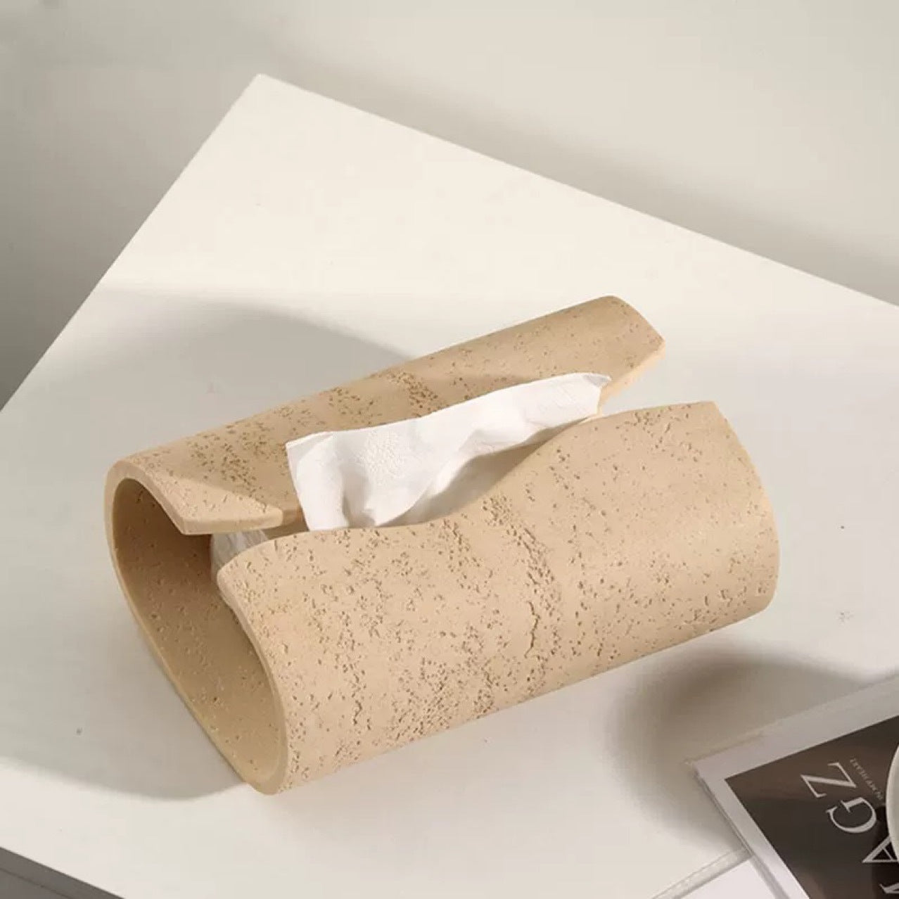 A Dongshi wabi-sabi wind living room coffee table tissue box home hotel paper pumping carton gift model room decoration ornament