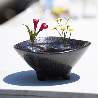 A Floating flower plug hydroponics device