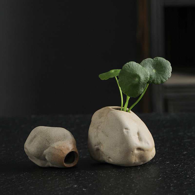 A mini vase simulation small stone ornament