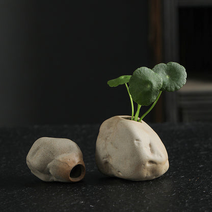 A mini vase simulation small stone ornament