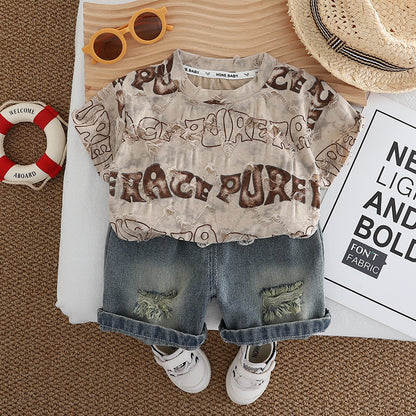 A children's short-sleeved shorts set