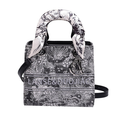 A new light luxury portable Princess Diana women's bag high-end foreign-style go out niche messenger bag - Mixbatch