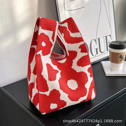 A small bag knit bag handbag