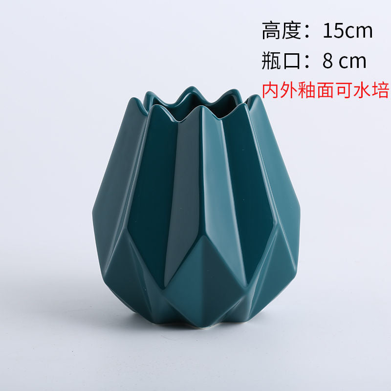 زينة مزهرية خزفية