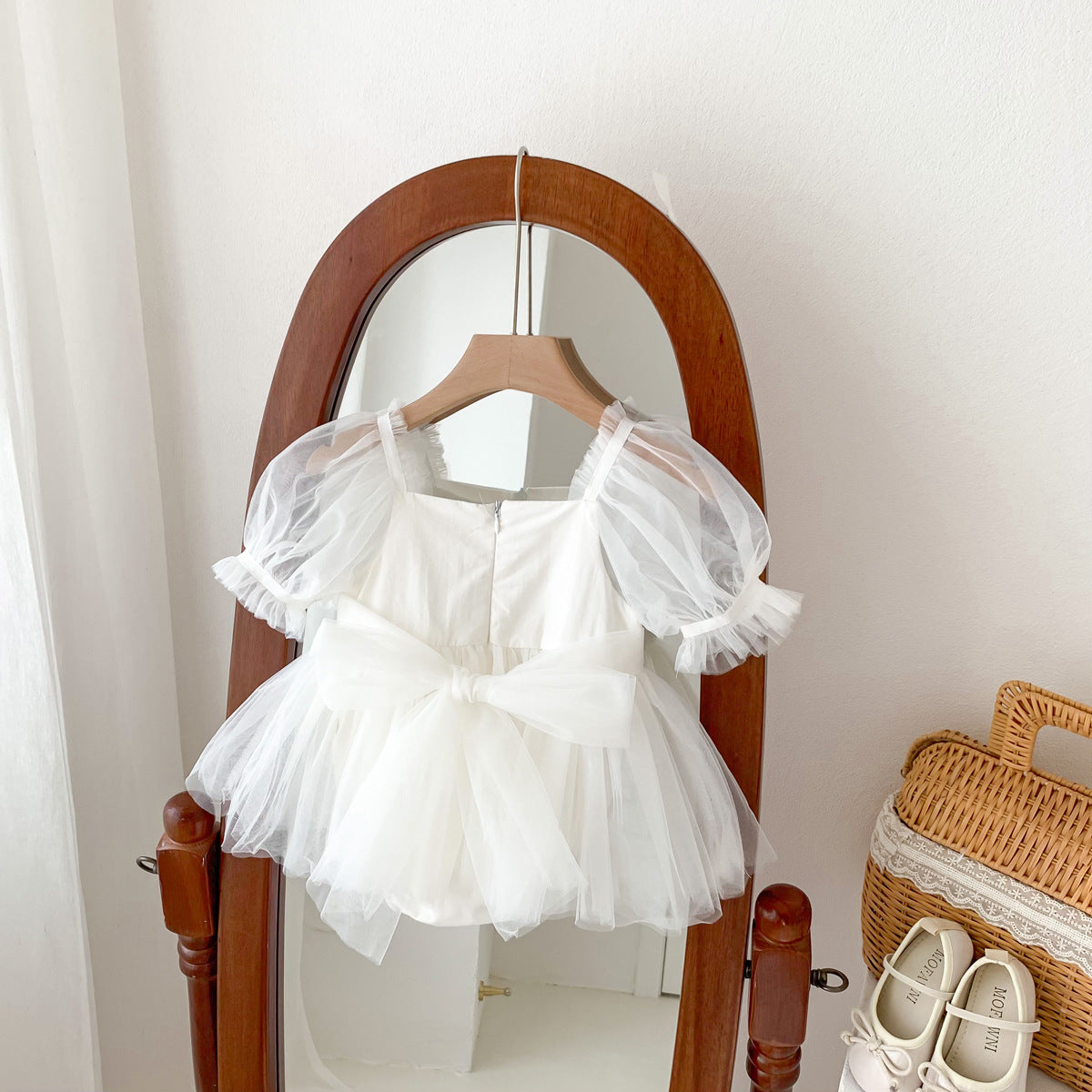 A Baby spring and summer puff sleeve bag fart clothes, baby girl big bow mesh skirt, newborn year-old princess crawling clothes - Mixbatch