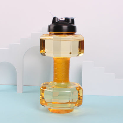 A dumbbell water cup 2600ml