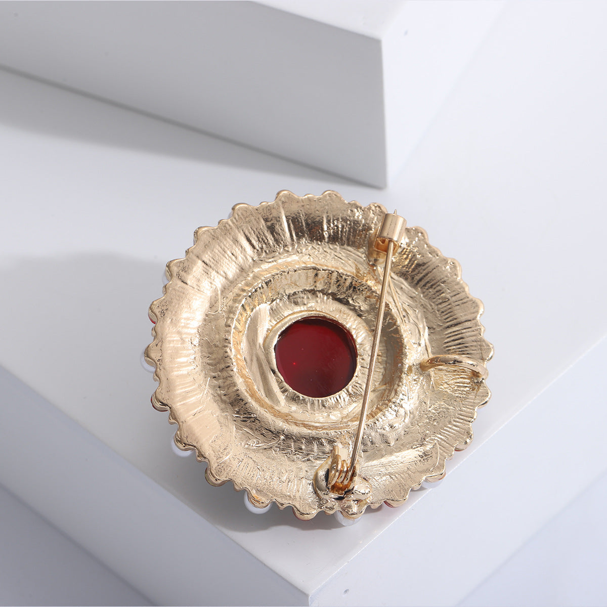 A European, American and Western antique Baroque ruby brooch retro court style women fashion atmospheric clothing accessories pin - Mixbatch