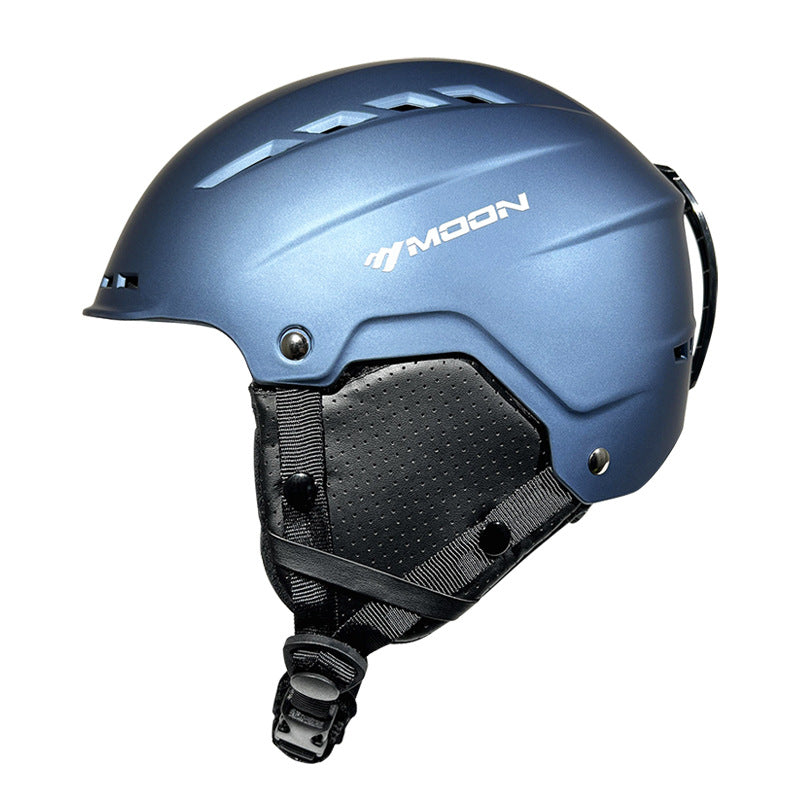 A ski helmet goggles