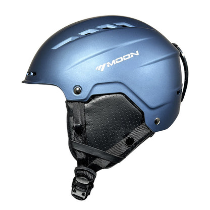 A ski helmet goggles