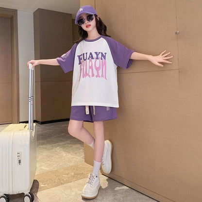 A girls Korean version suit wholesale summer new middle and older children's letter short-sleeved girls casual shorts fashion two-piece set