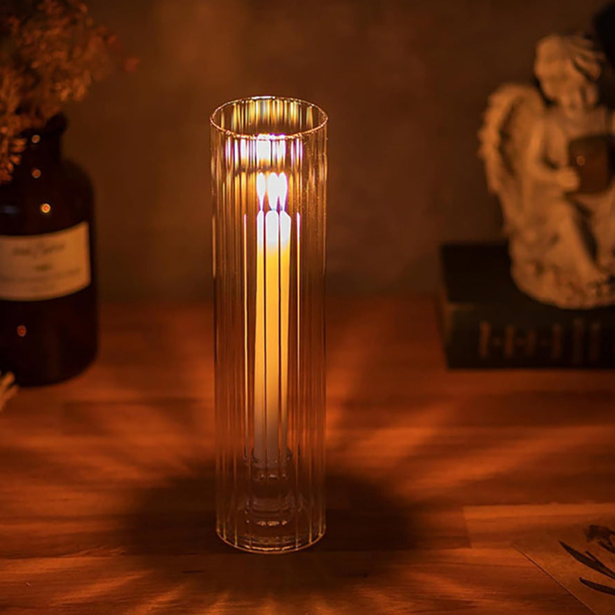 A Hot-selling high borosilicate vertical candle holder European simple transparent glass vase decorative vase
