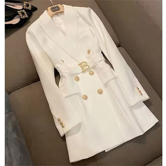 A blazer woman