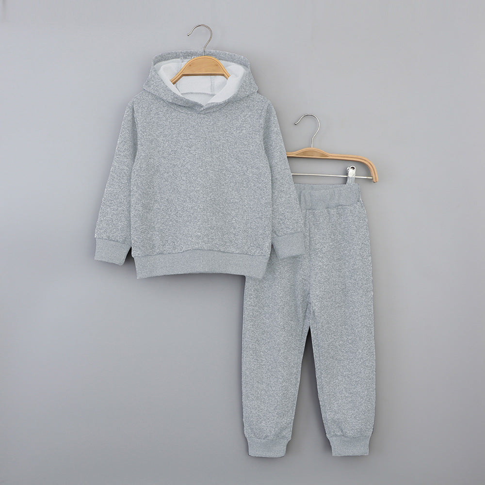 A children's long-sleeved trousers set
