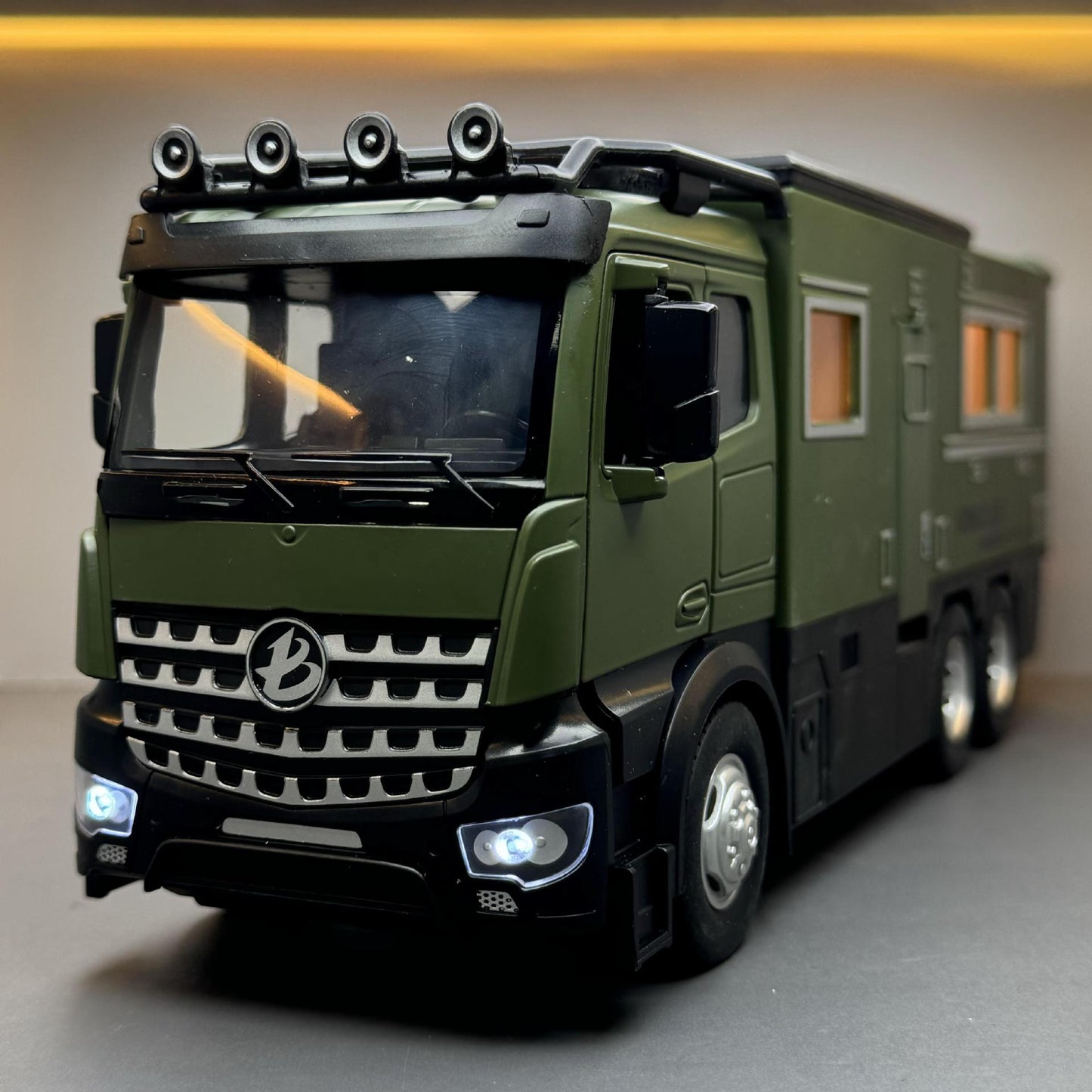 1:18 Alloy Metal Car Model Ornament