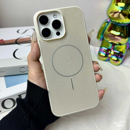 A breathable cooling mobile phone case
