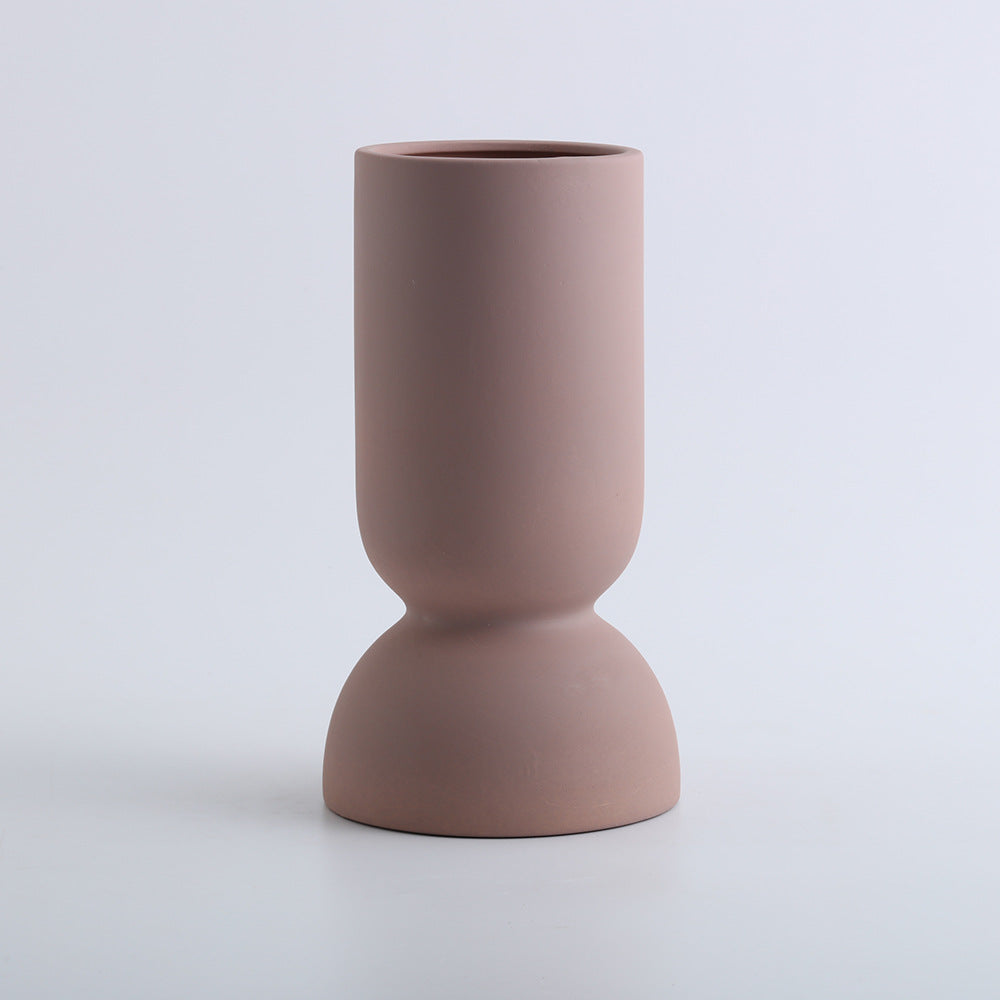 A ceramic vase decorative ornament