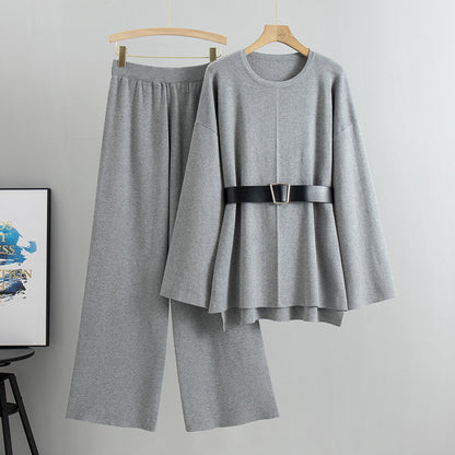 A Knitted two-piece set including belt