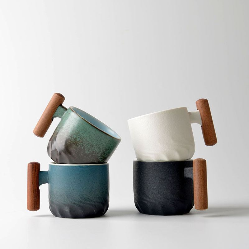 A ceramic tea cup small household coffee cup teacup kung fu tea set tea cup master cup single cup with handle