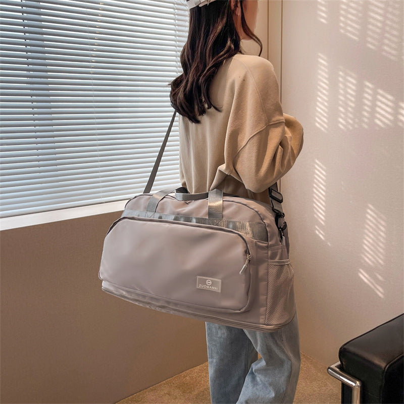A expandable capacity storage bag