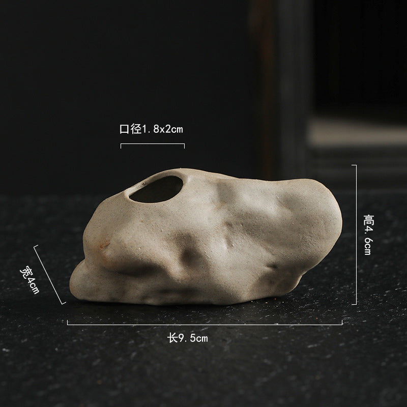 A mini vase simulation small stone ornament