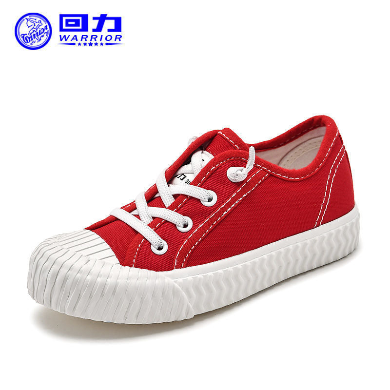 A children's and adolescents' canvas shoes