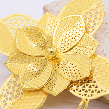 A new gold three-dimensional flower brooch light luxury high-end sense coin pendant brooch pin sweater suit accessories women - Mixbatch
