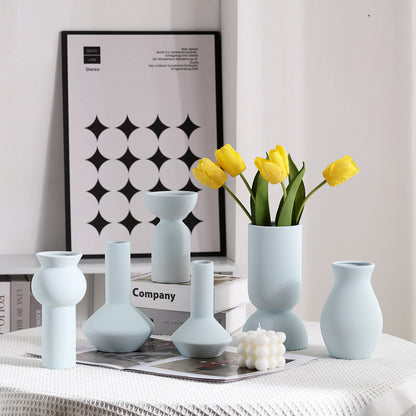 A ceramic vase decorative ornament