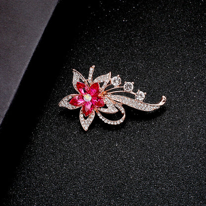 A Korean new fashion high-end brooch women's rhinestone silk scarf buckle anti-light buckle crystal brooch pin pearl jewelry