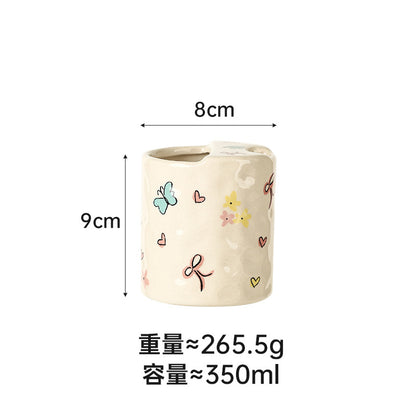 A apple ceramic cup