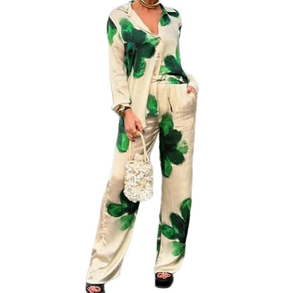 A lady's long-sleeved trousers suit