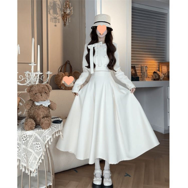 A  Exquisite Vintage Outfit