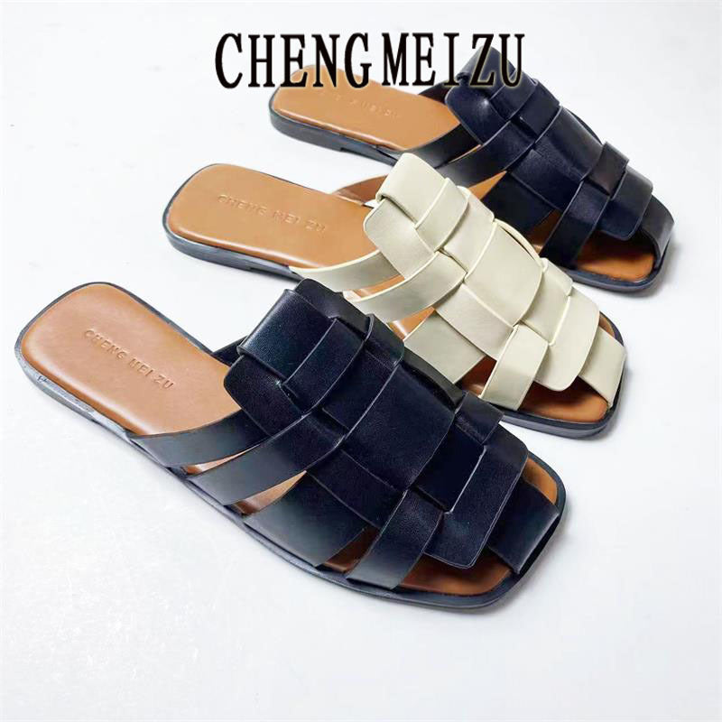A summer hollow women's shoes flat slippers