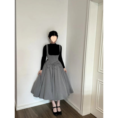 A jacket strap skirt set