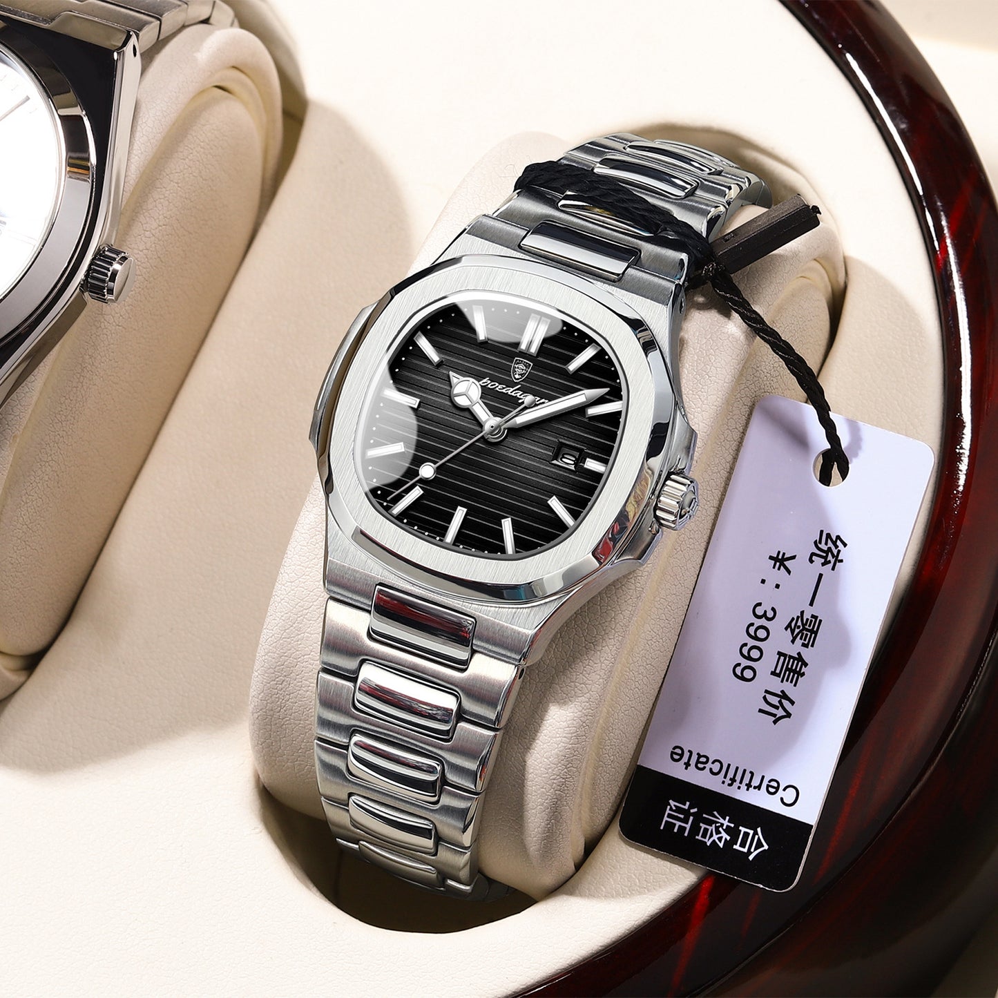 A luxury new ladies watch ultra-thin luminous quartz watch