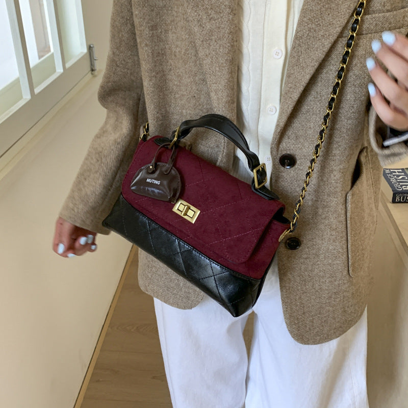 A shoulder bag handbag