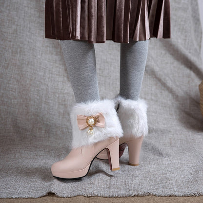A cute bow shoes