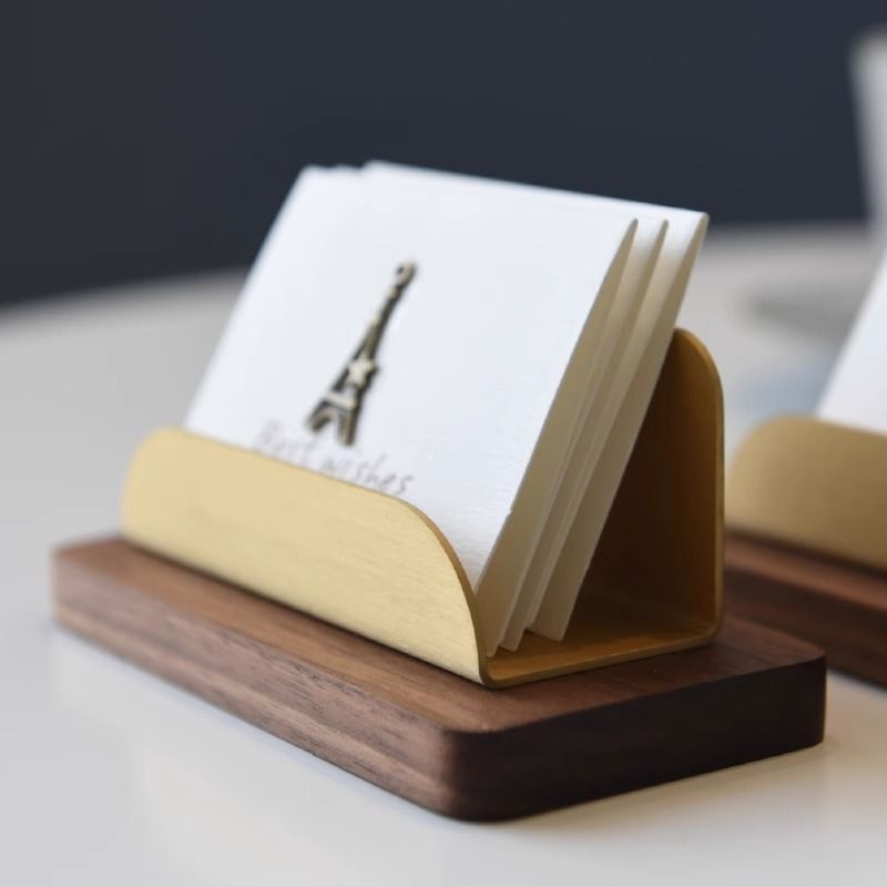 حامل عرض بطاقات العمل P، صندوق بطاقات عمل فاخر من الخشب الصلب والنحاس 