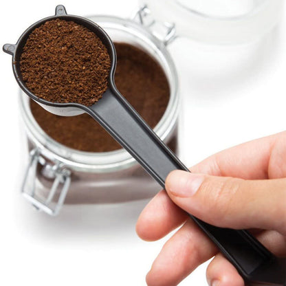 P cartoon coffee powder spoon