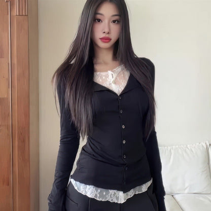 P V-neck long-sleeved lace splicing fake two-piece T-shirt women's early autumn new high-end outer wear beautiful top ins
