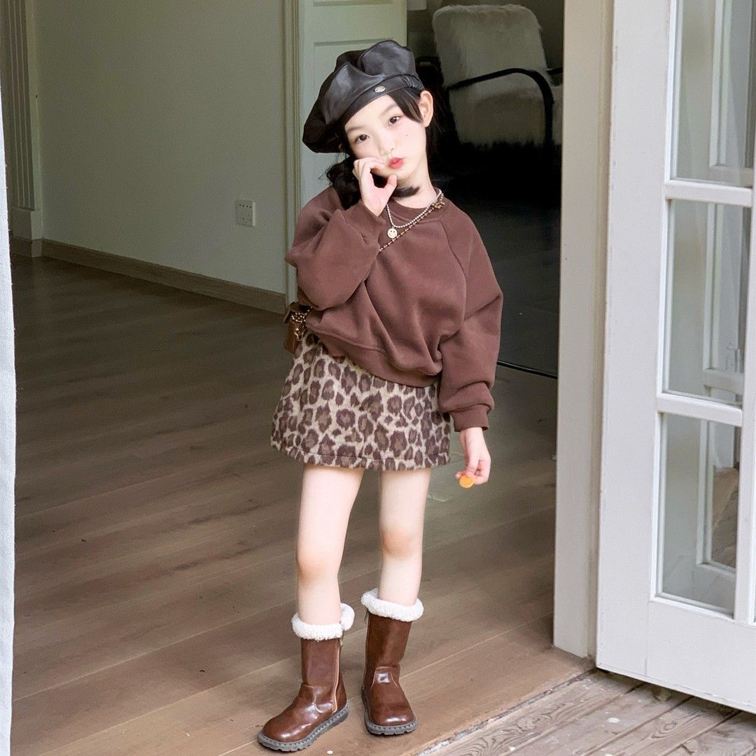 P children's sweater skirt set