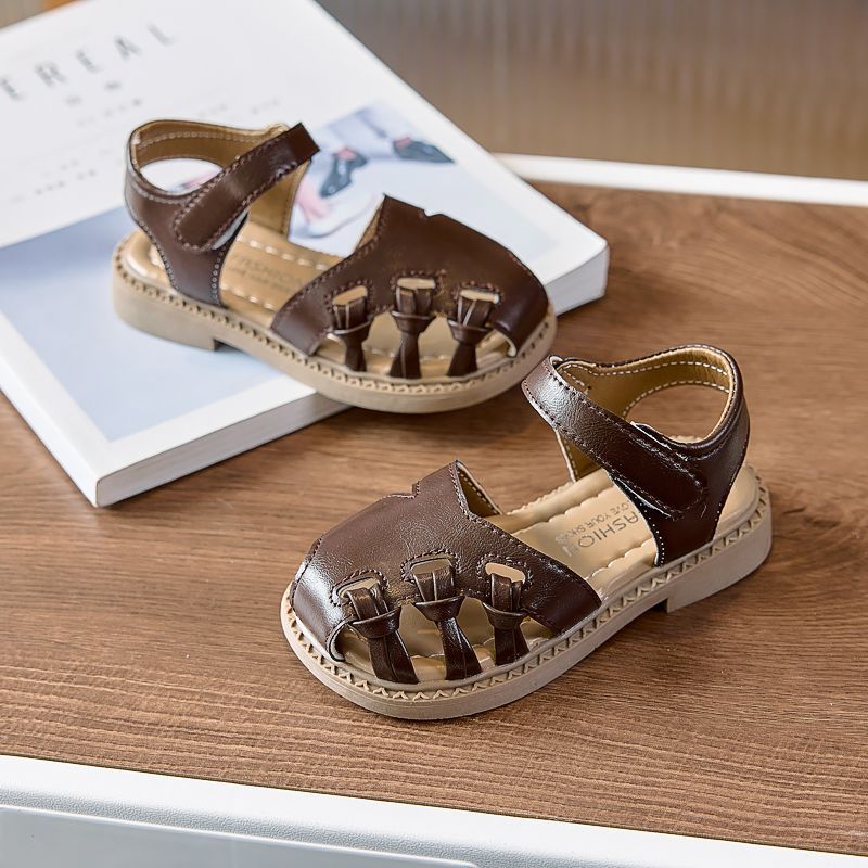 P summer new retro baotou princess style sandals soft sole non-slip girls Velcro outdoor fashion beach sandals