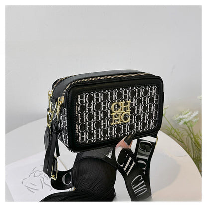 A Europe and the United States new personality letter style color fashion popular letter solid color shoulder messenger bag tide