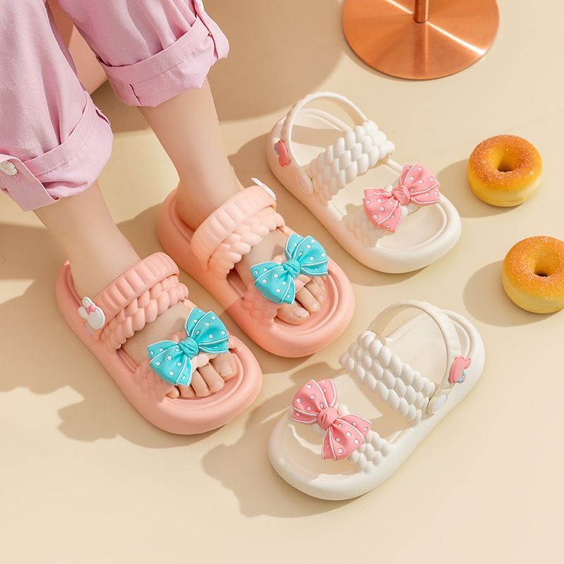 A girls sandals summer bow cute children slippers princess girl non-slip middle aged and older children two wear beach shoes
