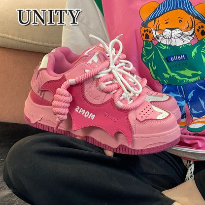 A Thick baseplate shoes flats