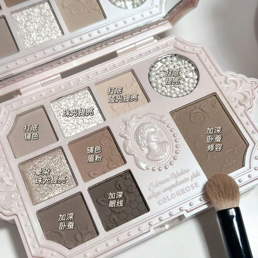 P eyeshadow disc makeup