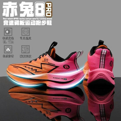 P Running shoes made of carbon plate material
