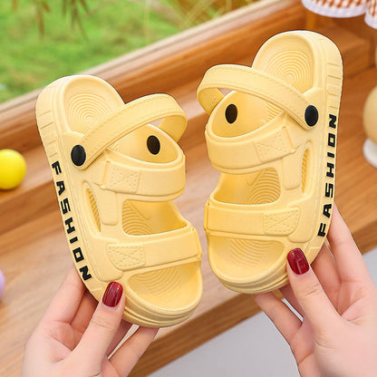 P Korean version of boys' cool slippers dual-purpose new summer wear-resistant middle-aged and older children's soft-soled non-slip children's student beach shoes
